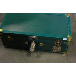 GREEN STORAGE TRUNK