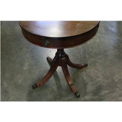 ROUND MAHOGANY PARLOR TABLE