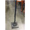 Image 2 : MODERN BLACK FLOOR LAMP