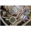 Image 3 : BOX OF COLLECTIBLE CHINA