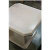 Image 3 : MODERN DECORATOR ENDTABLE