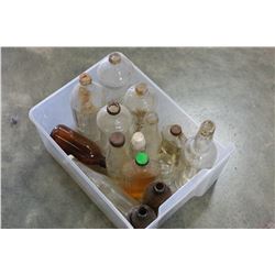 LOT OF VINTAGE GLASS BOTTLES