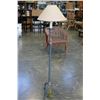 Image 4 : MODERN FLOOR LAMP