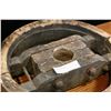 Image 2 : ANTIQUE WOOD WHEEL