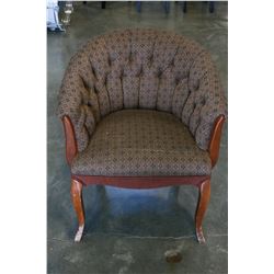 BUTTON BACK TUB CHAIR