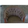 Image 3 : BUTTON BACK TUB CHAIR