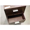 Image 3 : 3-DRAWER LEATHERETTE CHEST