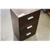 Image 4 : 3-DRAWER LEATHERETTE CHEST