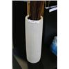 Image 1 : VASE WITH DECORATIVE STICKS