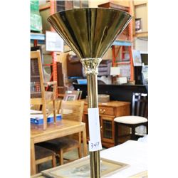 METAL FLOOR LAMP