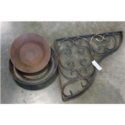 TWO METAL GOLD PANNING PANS AND DECORATIVE METAL BRACKET