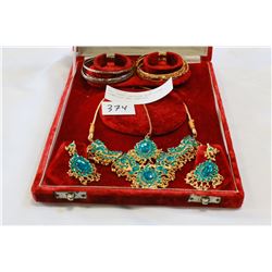 REC CASED EASTERN BLUE STONE JEWELLRY AND BANGLES