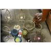 Image 3 : LOT OF TEALIGHT HOLDERS CANDLES AND CAKE DECORATING ITEMS