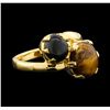 Image 2 : 18KT Yellow Gold 5.48ctw Tigers Eye Cabochon and Black Coral Ring