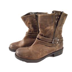 Falling Skies Lourdes's (Seychelle Gabriel) Boots