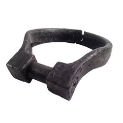 Rise of the Lycans: Lycan Slave Shackle Movie Props