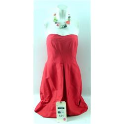 They Came Together Molly (Amy Poehler) Movie Costumes