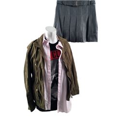 Middle School Jeanne (Isabela Moner) Movie Costumes