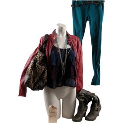7500 Raquel Mendoza (Christian Serratos) Movie Costumes