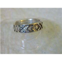 RING - 925 STERLING SILVER - CUTOUT DESIGN -RETAIL ESTIMATE $150