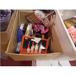 BOX - COLLECTIBLES & MORE