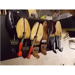 VINTAGE SHOE STRETCHERS - 4 TTL