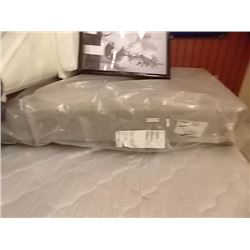 TWIN SIZE X-L BOX SPRING