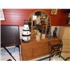 Image 2 : DRESSER - 1/2 MOON MIRROR4 DRAWER - 2 DOOR