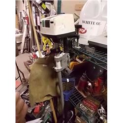 OUTBOARD MOTOR - 12 VOLT