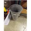 Image 1 : GALVANIZED BUCKET