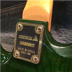 SAMICK ELECTRIC GUITAR WITH FLOYD ROSE VIBRATO BRIDGE, LOCKING NUT