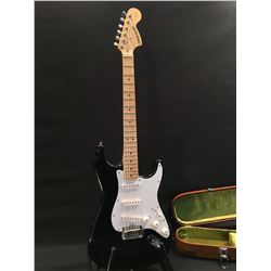 FENDER STARCASTER, STRAT STYLE ELECTRIC GUITAR, WITH THREE SINGLE COIL PICKUPS, VIBRATO BRIDGE,
