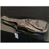 Image 8 : ART AND LUTHERIE CEDAR MODEL ACOUSTIC GUITAR, MADE IN QUEBEC, CANADA, COMES WITH SOFT SHELL CASE