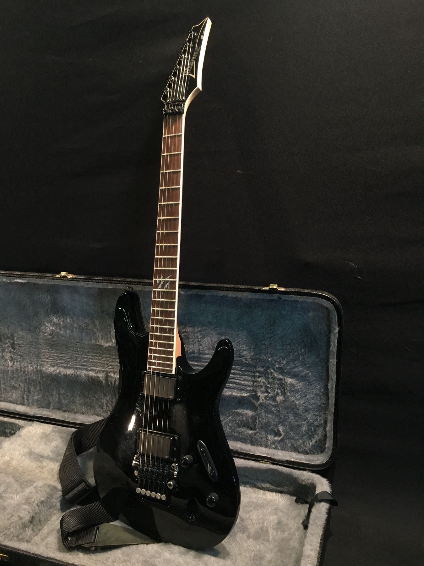 IBANEZ MODEL S520EX GUITAR WITH TWO IBZ INF1/INF2 PICKUPS, FLOYD ROSE ...