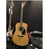 Image 2 : 3 GUITARS: EPIPHONE DR-90 ACOUSTIC GUITAR WITH SOFT SHELL CASE, VANTAGE P-BASS STYLE 4 STRING BASS