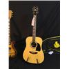 Image 2 : 3 GUITARS: NO NAME LES PAUL COPY GUITAR, CONDITION OF ELECTRONICS UNKNOWN, SAMICK ELECTRIC GUITAR