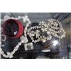Image 2 : SHELF LOT OF SHELL NECKLACES, BELT, CHINESE ORNAMENTS AND MORE