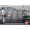 Image 2 : 19' WIDE 2 PIECE IRON GATE SET