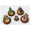 Image 2 : LOT OF GLASS DOMED WIZARD OF OZ MUSICAL ORNAMENTS AND