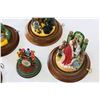 Image 3 : LOT OF GLASS DOMED WIZARD OF OZ MUSICAL ORNAMENTS AND