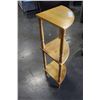 Image 2 : 3-TIER MAPLE CORNER SHELF