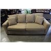 Image 2 : MODERN SQUARE ARM SOFA