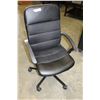Image 2 : BLACK ROLLING OFFICE CHAIR