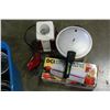 Image 2 : TOTE OF KITCHEN APPLIANCES