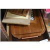 Image 2 : LOT OF VINTAGE SERVING TRAYS HEAT PADS AND MUSIC STAND