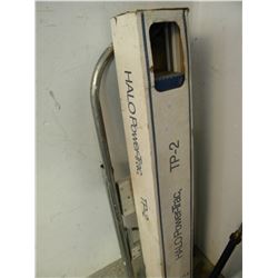 2 STEP LADDER AND HALO POWER-TRAC
