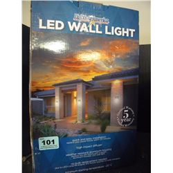 BOXED LED WALL LIGHT