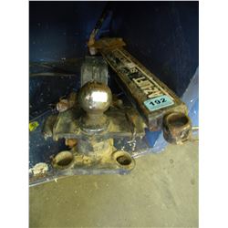 UNIVERSAL TRAILER HITCH RECIEVER