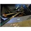 Image 1 : TOTE OF MISC TOOLS