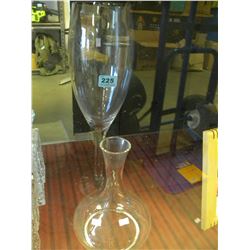 VASE AND LARGE GLASS